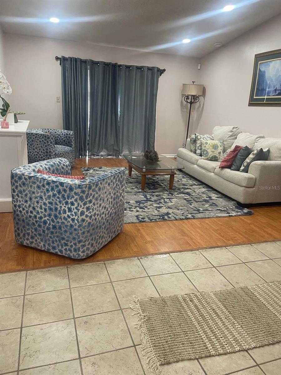 Image 4 of 16 For 1202 Yvonne Street