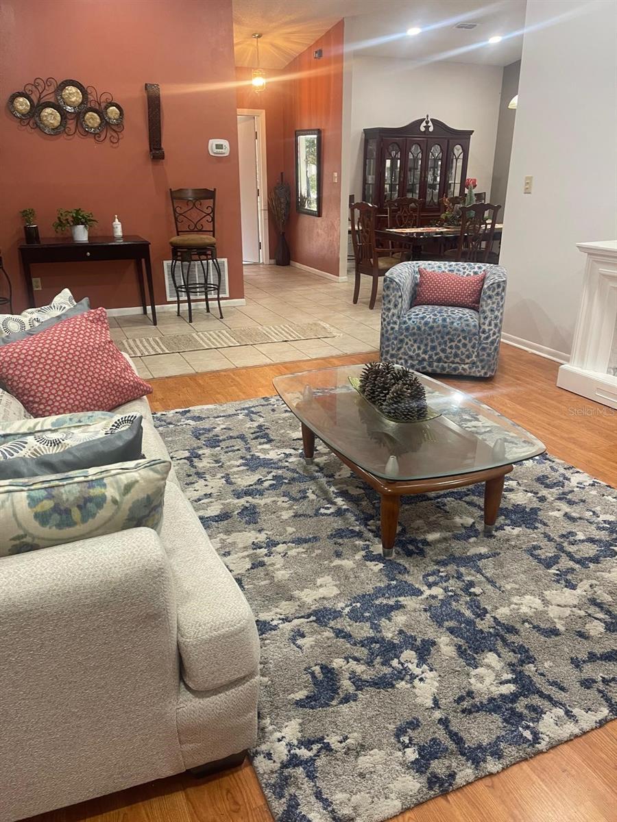 Image 5 of 16 For 1202 Yvonne Street