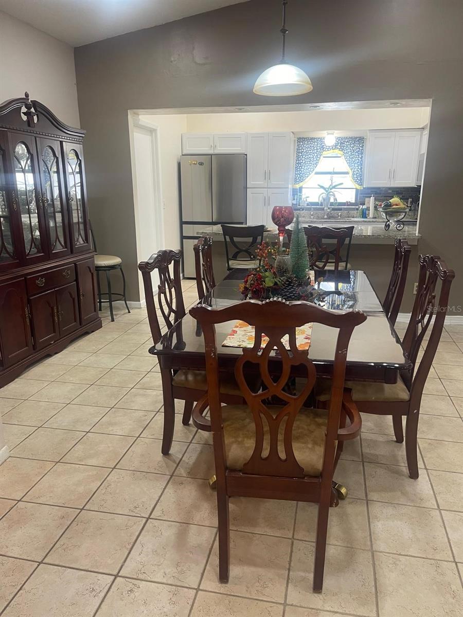 Image 6 of 16 For 1202 Yvonne Street