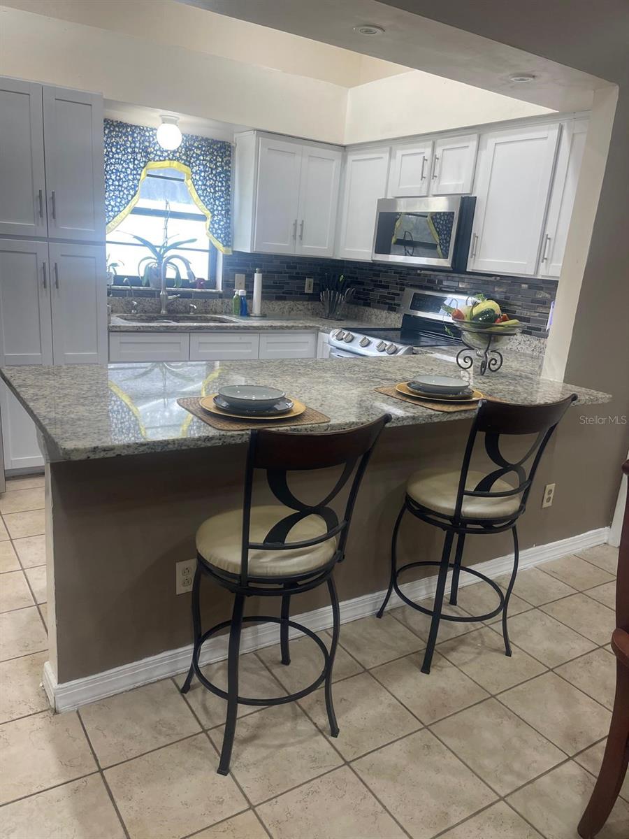 Image 8 of 16 For 1202 Yvonne Street