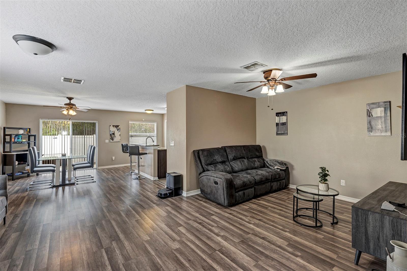 Image 7 of 30 For 688 Cresting Oak Circle 48