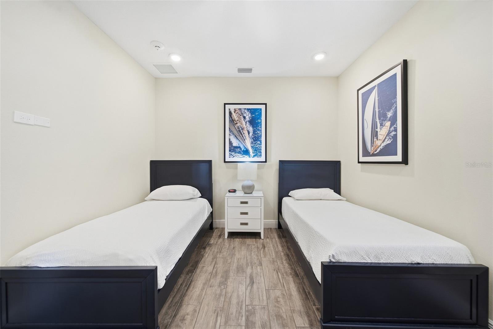 Image 12 of 64 For 8017 Surf Street