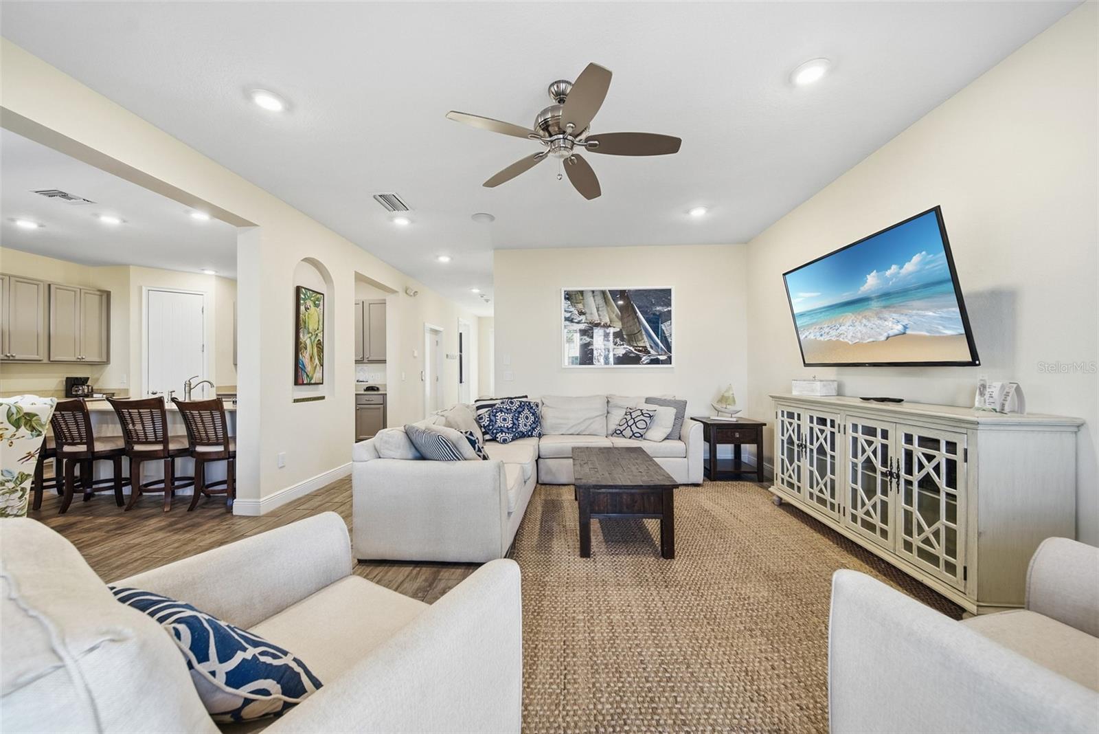 Image 15 of 64 For 8017 Surf Street