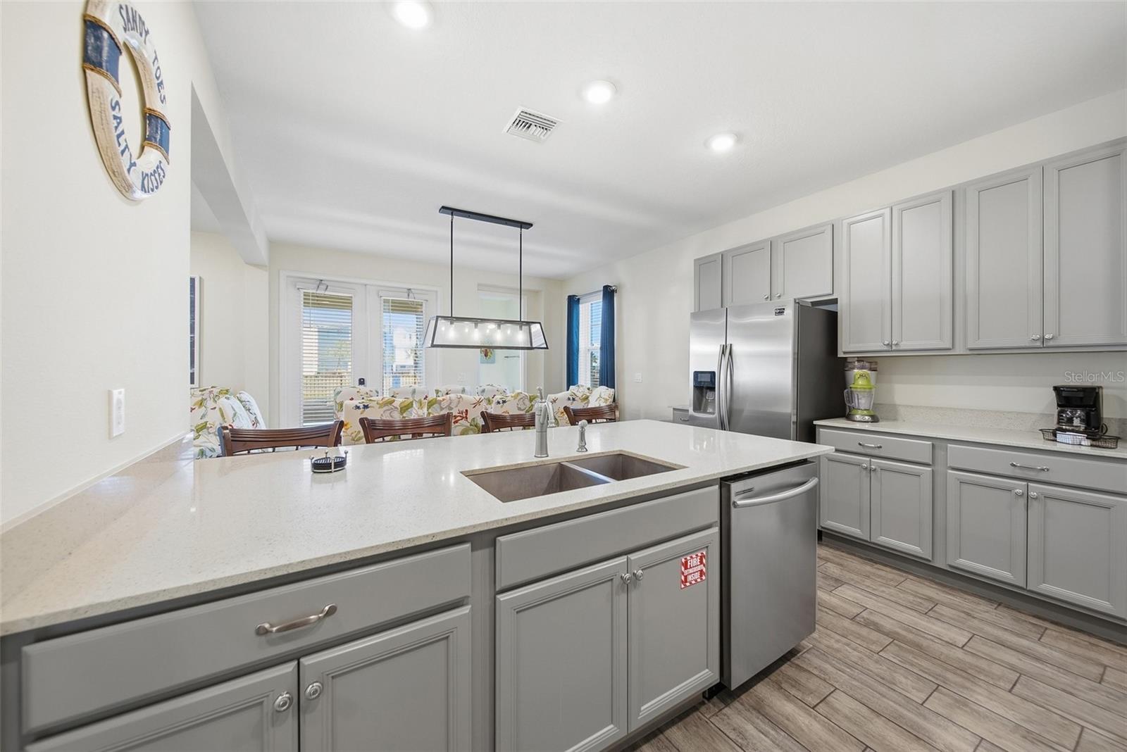 Image 19 of 64 For 8017 Surf Street