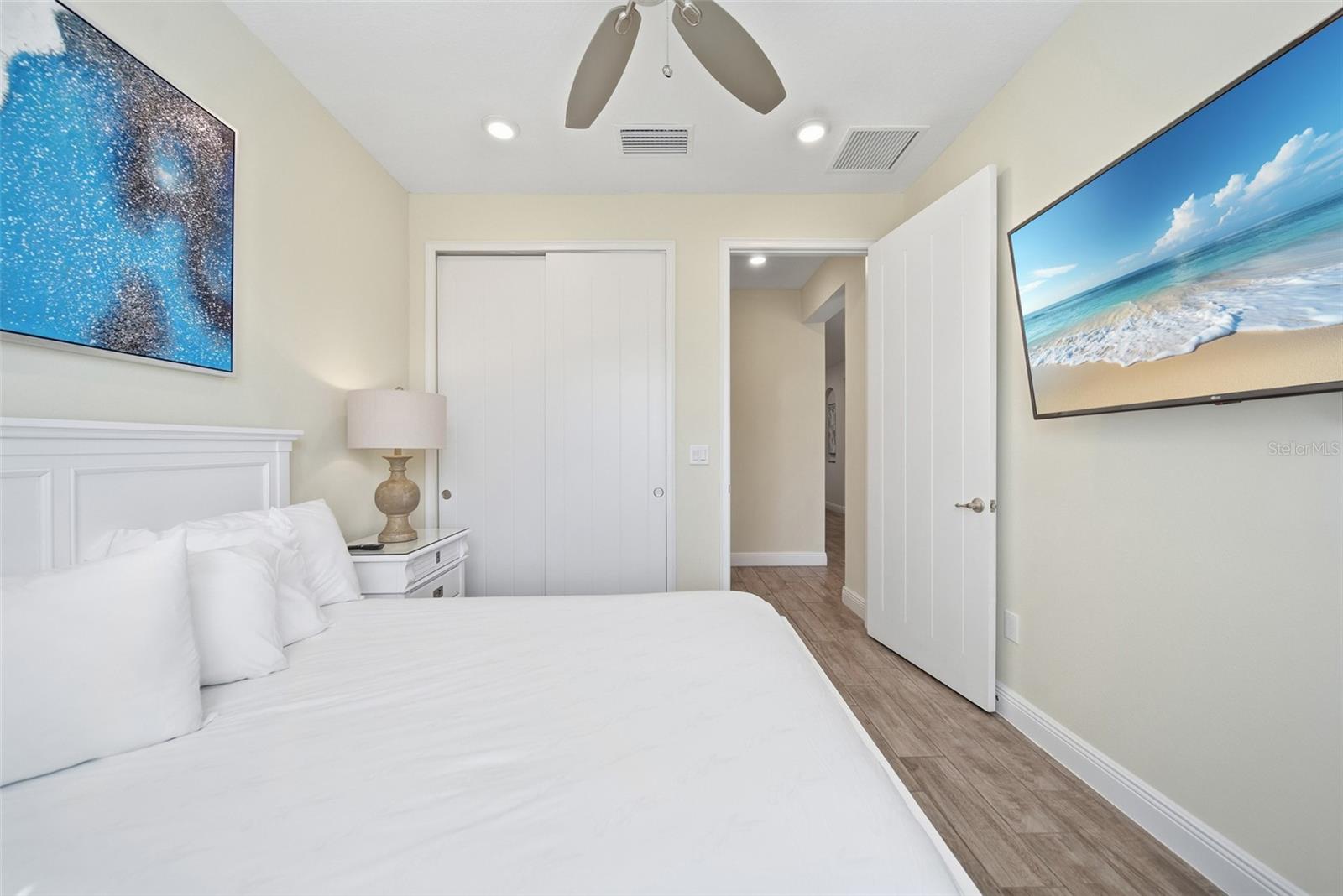 Image 23 of 64 For 8017 Surf Street