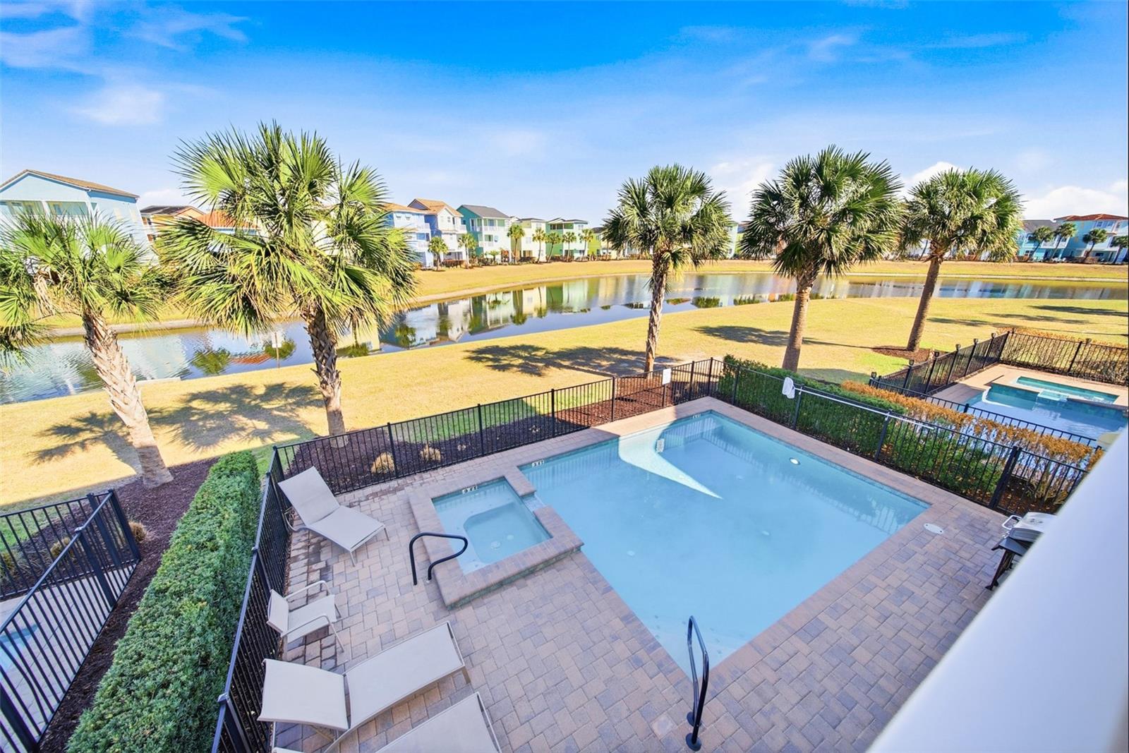 Image 33 of 64 For 8017 Surf Street