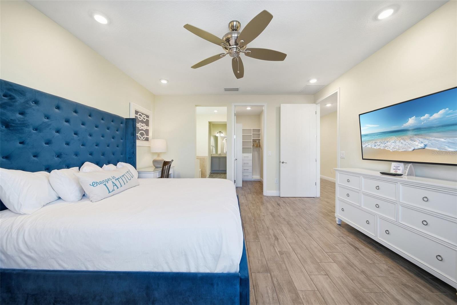 Image 36 of 64 For 8017 Surf Street