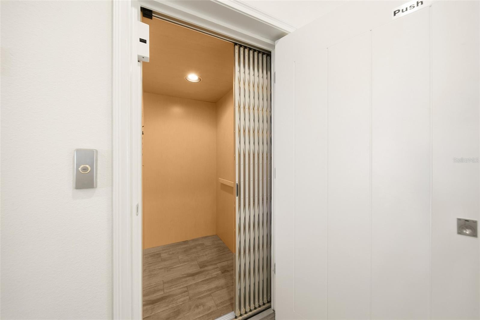 Image 4 of 64 For 8017 Surf Street