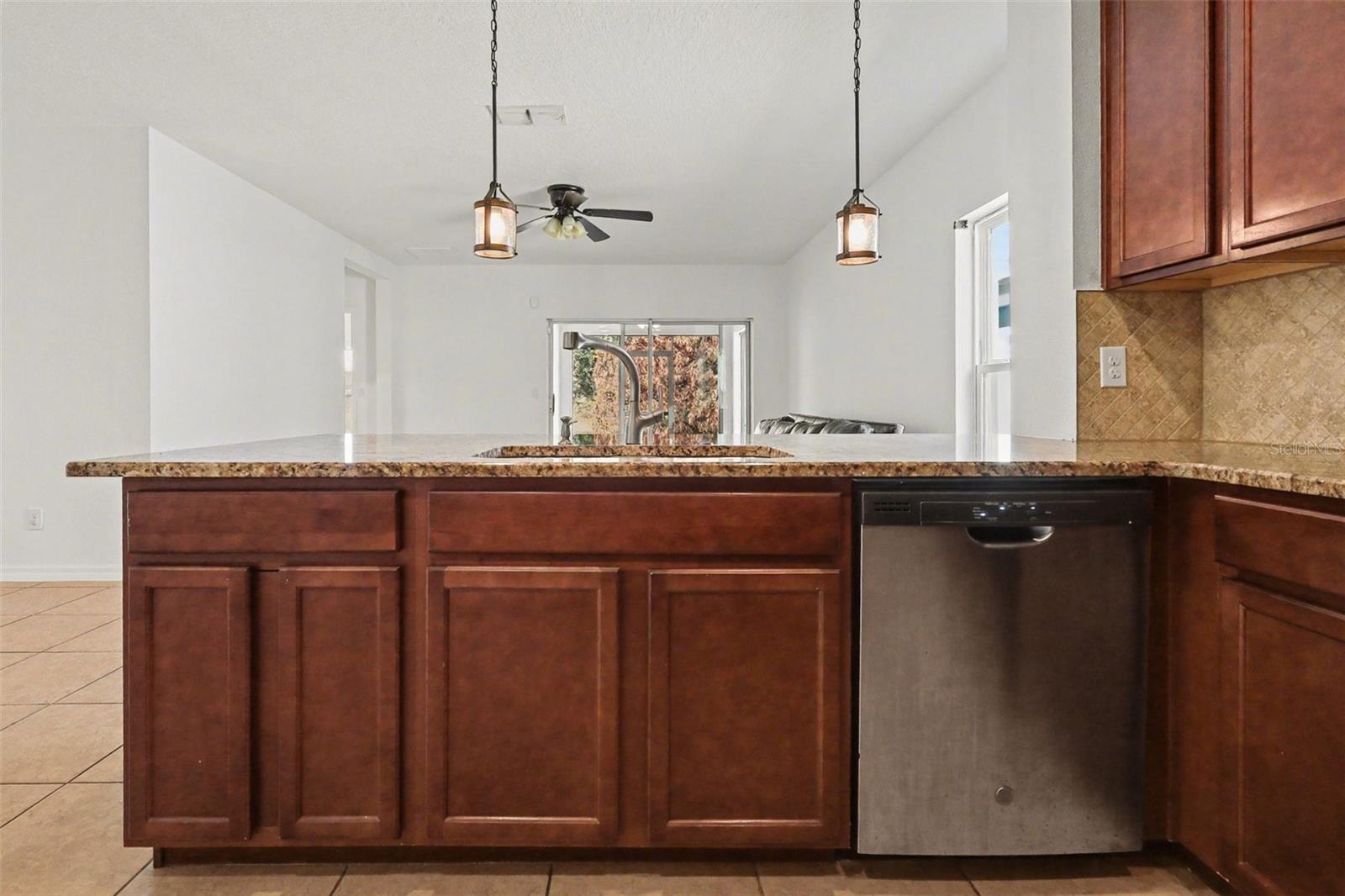 Image 22 of 39 For 622 Samuel  