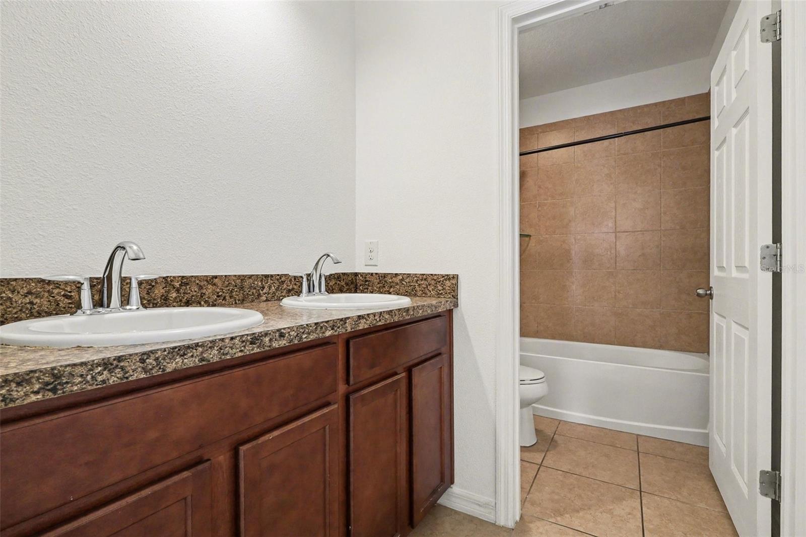 Image 34 of 39 For 622 Samuel  