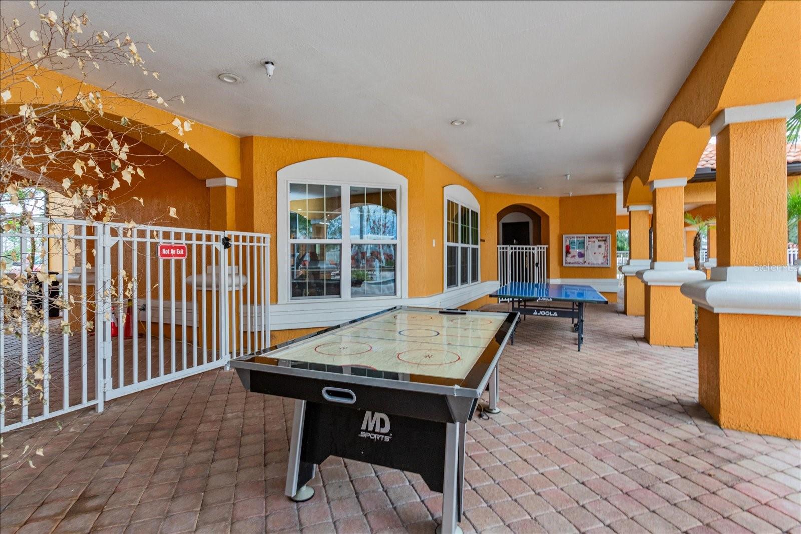 Image 23 of 25 For 5455 Vineland Road 3214