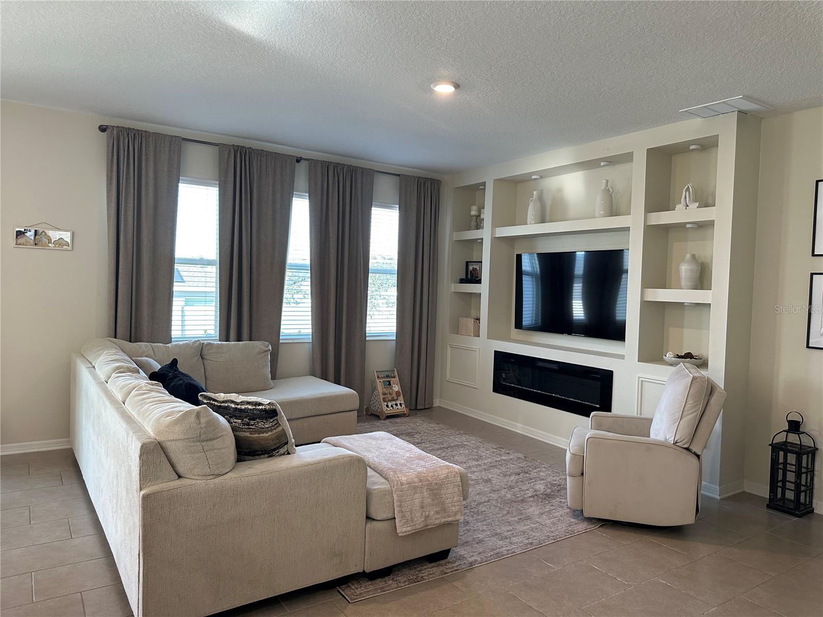 Image 12 of 28 For 751 Staffora Street