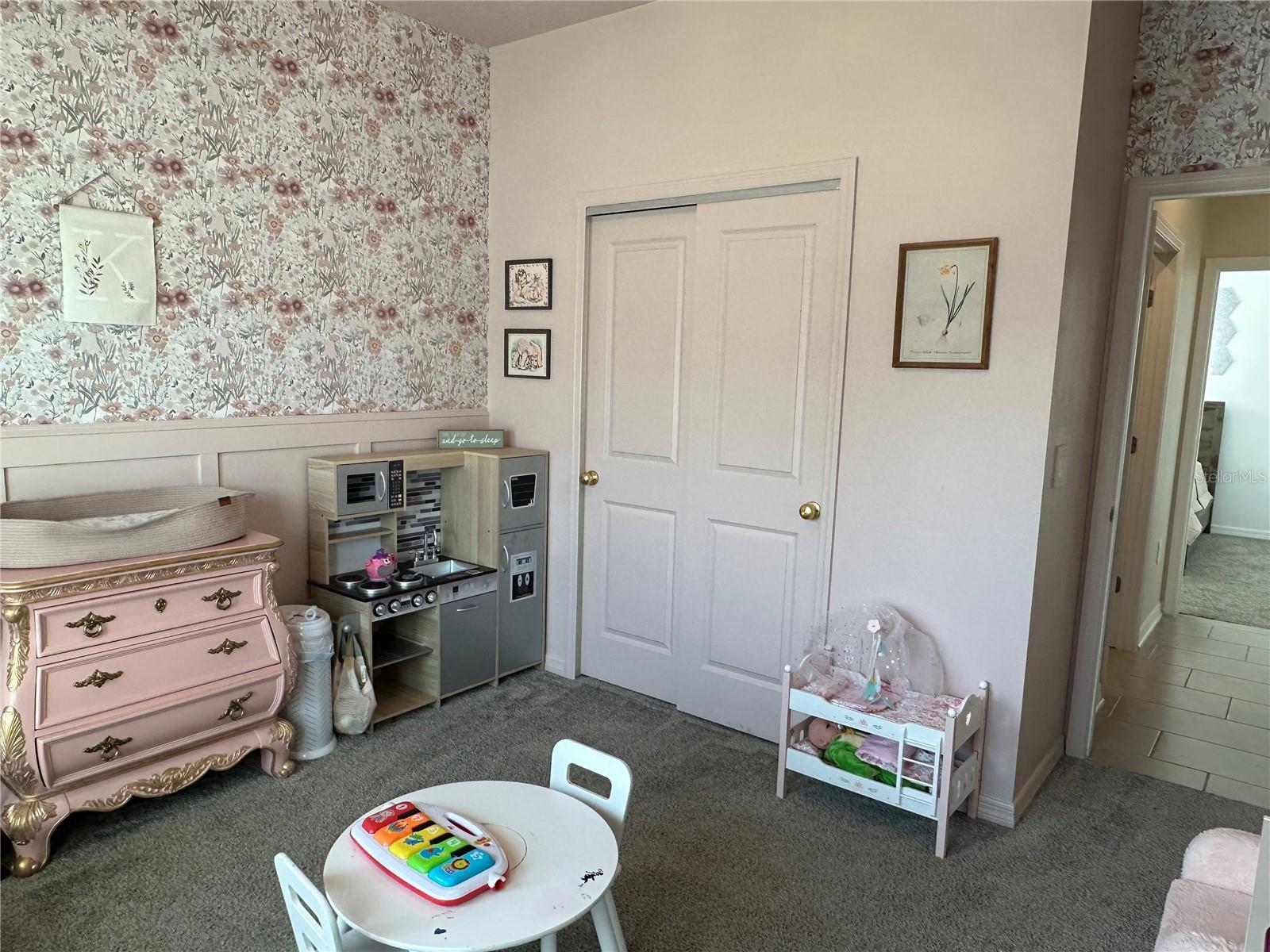 Image 6 of 28 For 751 Staffora Street