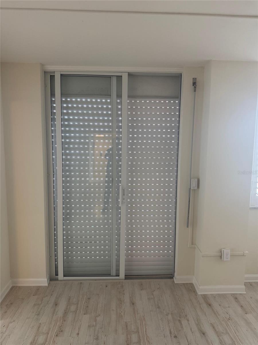 Image 21 of 41 For 925 Halifax Avenue 102