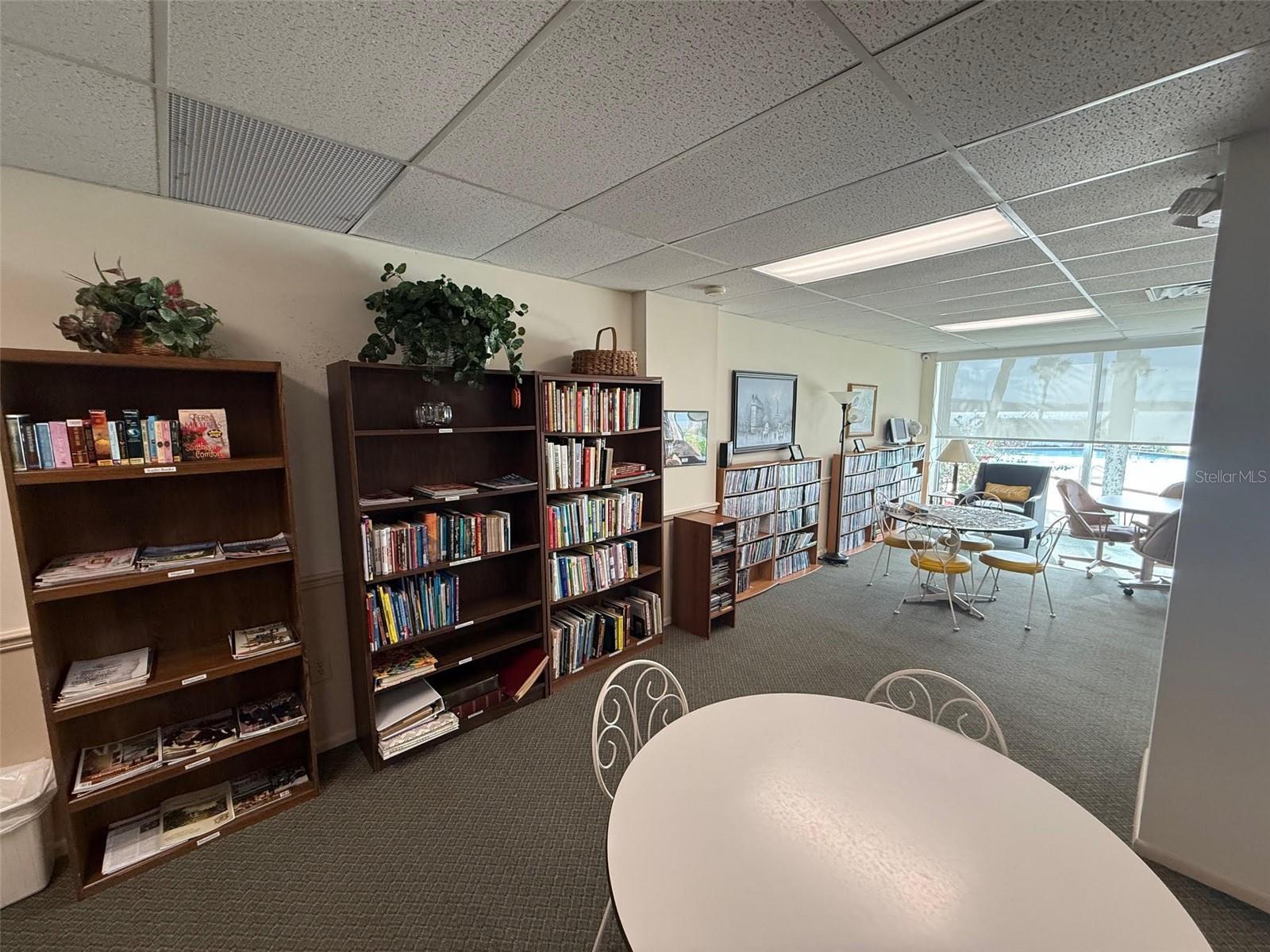 Image 36 of 41 For 925 Halifax Avenue 102