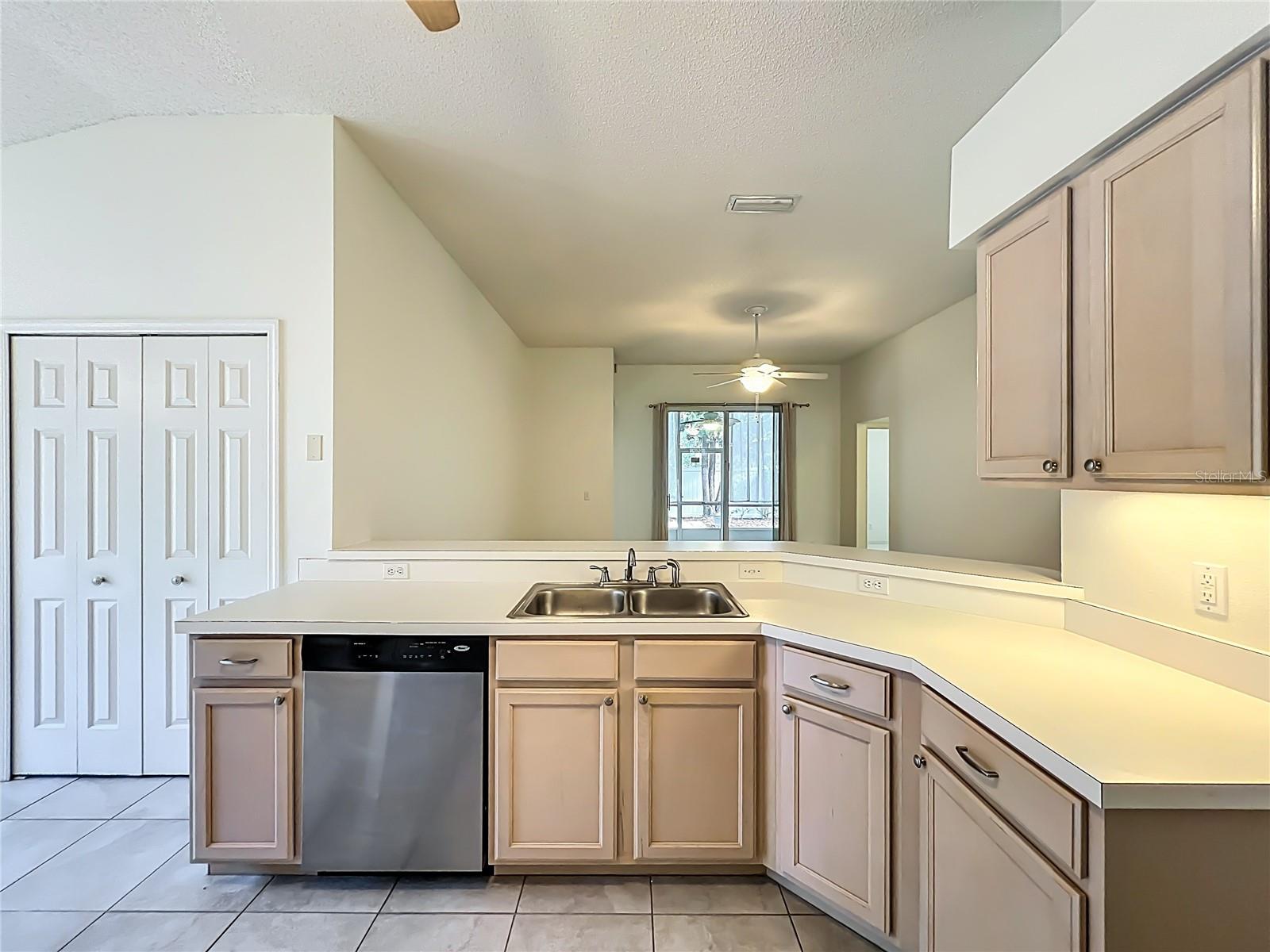 Image 17 of 63 For 791 Andover Circle