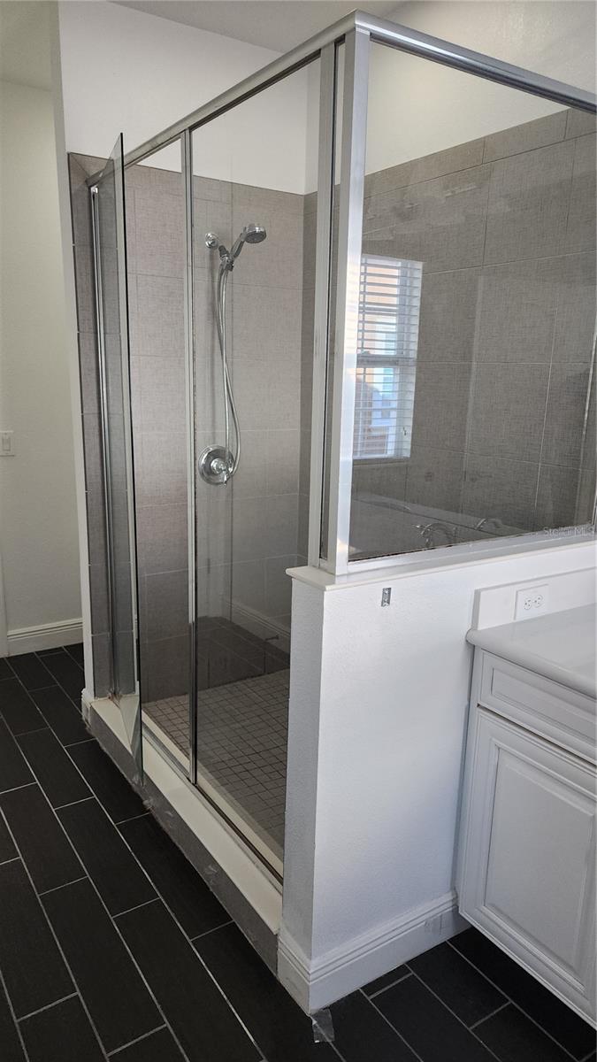 Image 12 of 25 For 952 Lobelia Drive