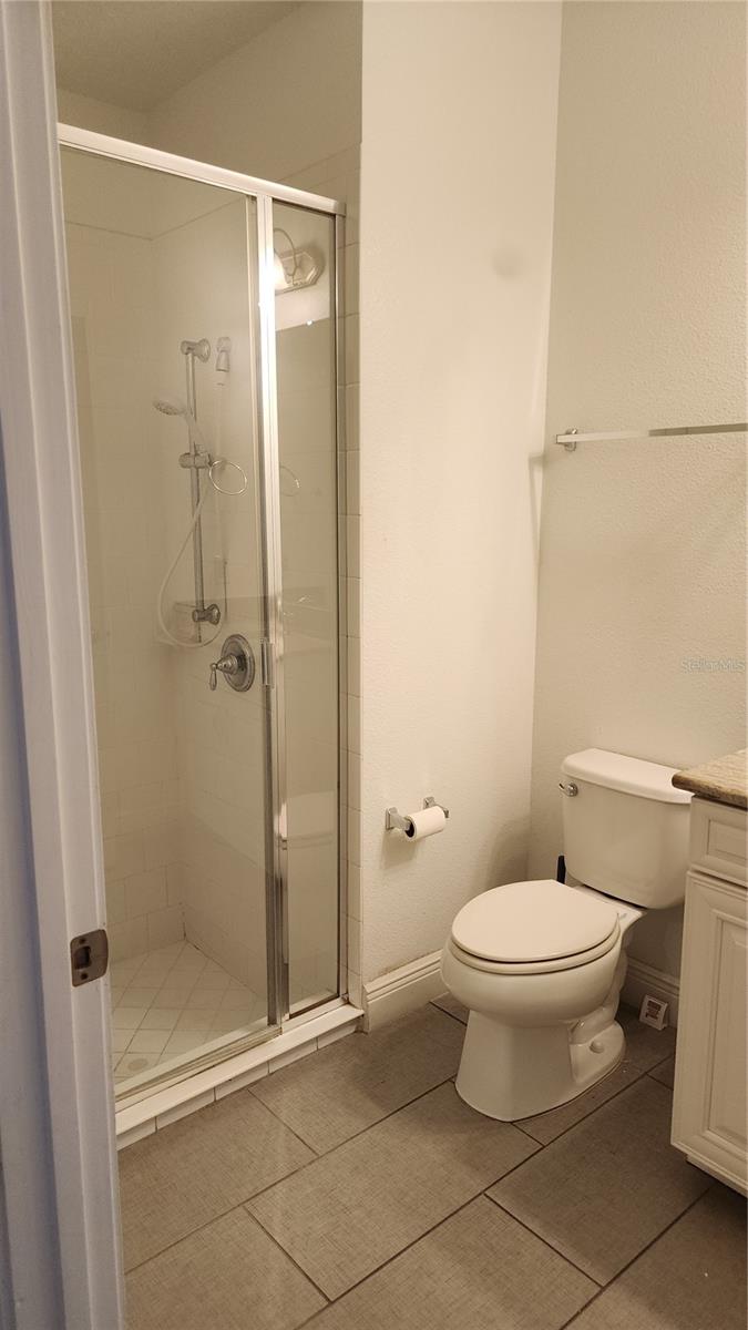 Image 17 of 25 For 952 Lobelia Drive