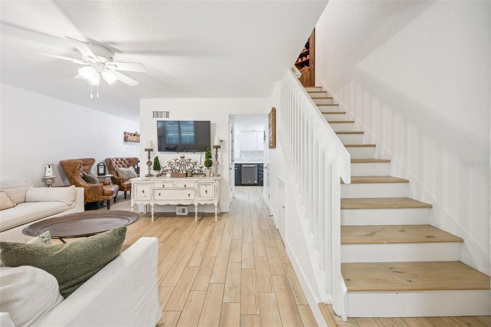 Image 8 of 30 For 2218 Elizabeth Avenue 3