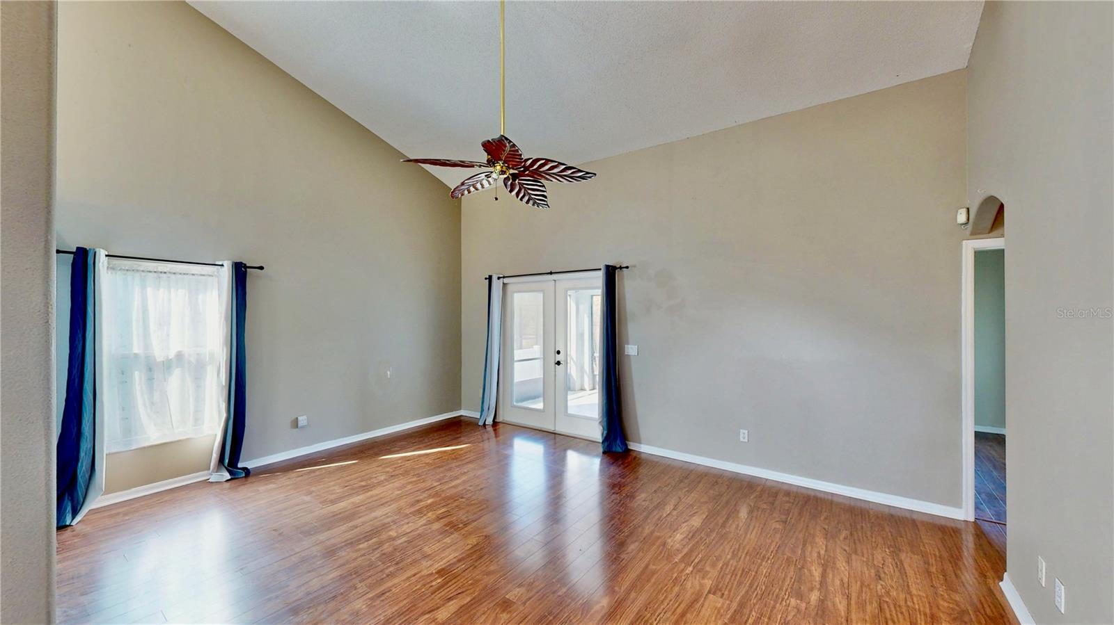 Image 33 of 45 For 3016 Crystal Creek Boulevard