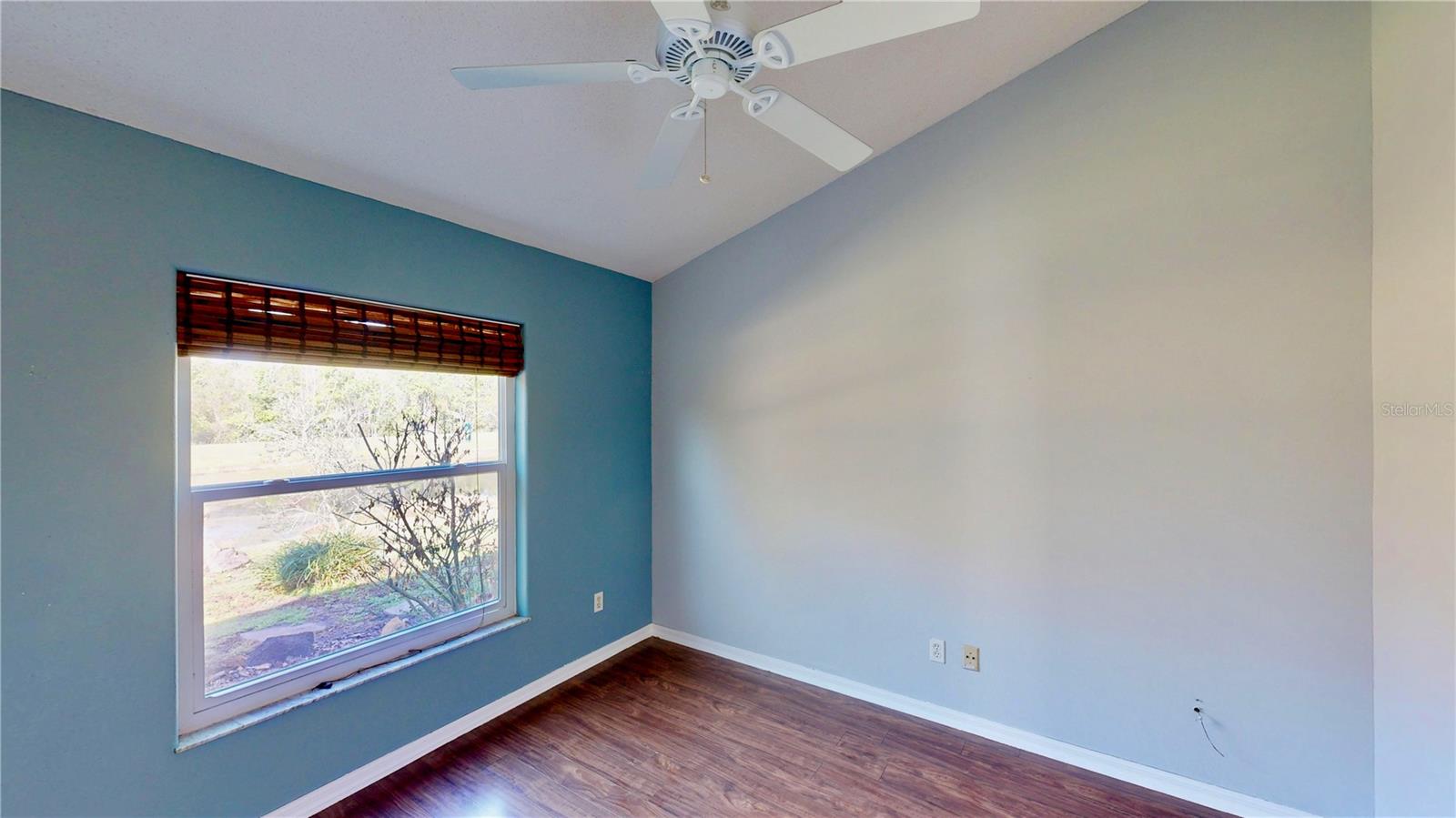 Image 37 of 45 For 3016 Crystal Creek Boulevard