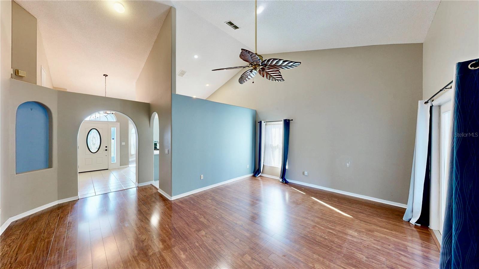 Image 6 of 45 For 3016 Crystal Creek Boulevard