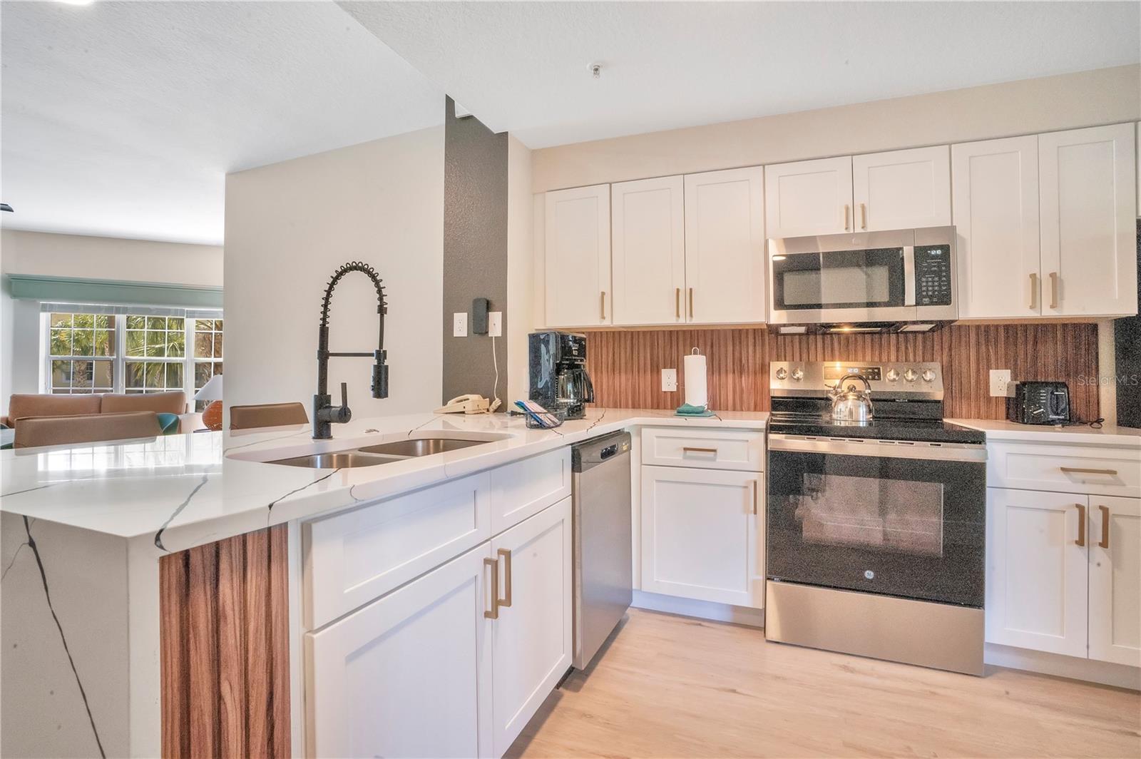 Image 10 of 33 For 8601 Worldquest Boulevard 3203