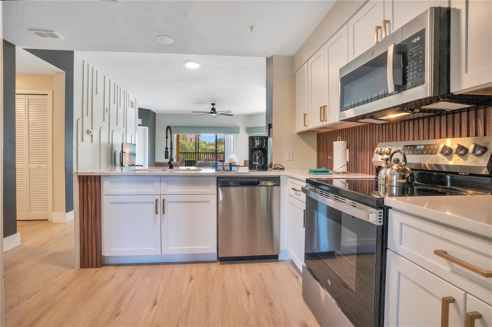 Image 12 of 33 For 8601 Worldquest Boulevard 3203