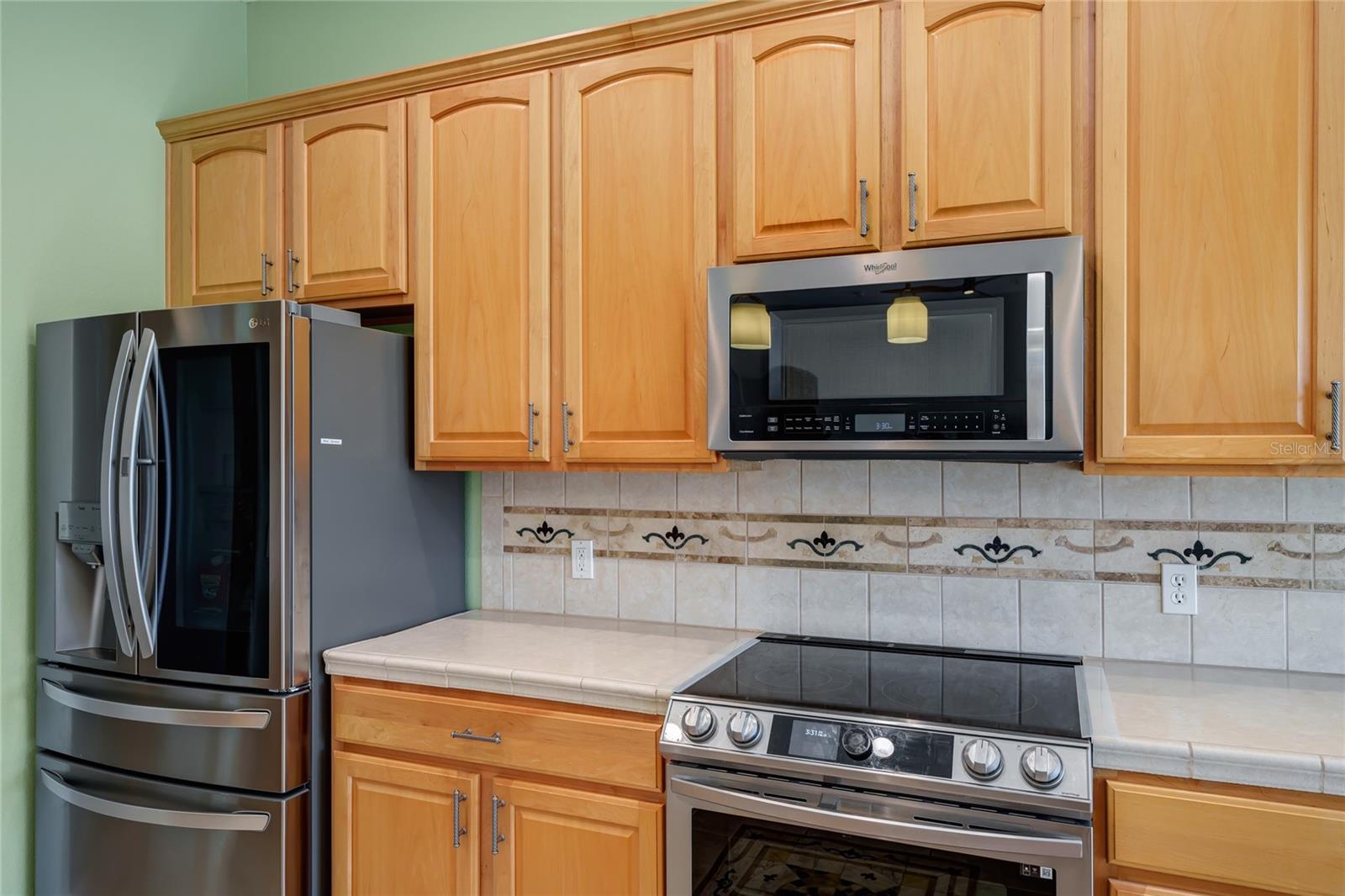 Listing photo id 18 for 1166 Cambria Bend