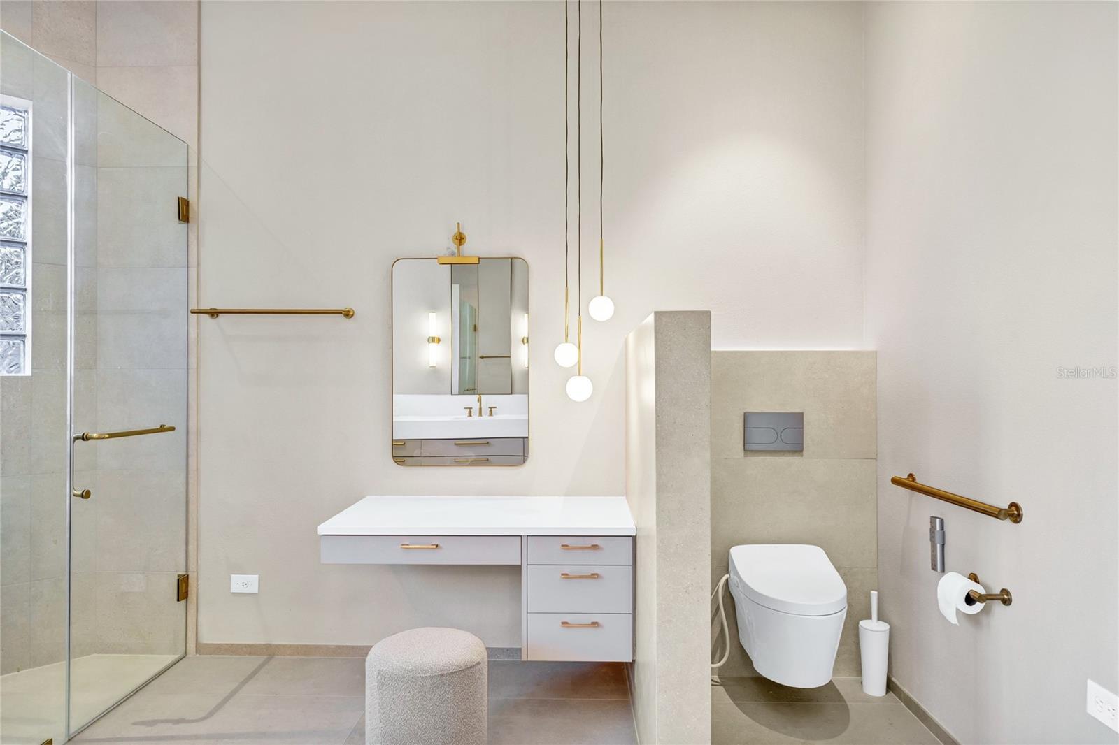 Listing photo id 27 for 1166 Cambria Bend