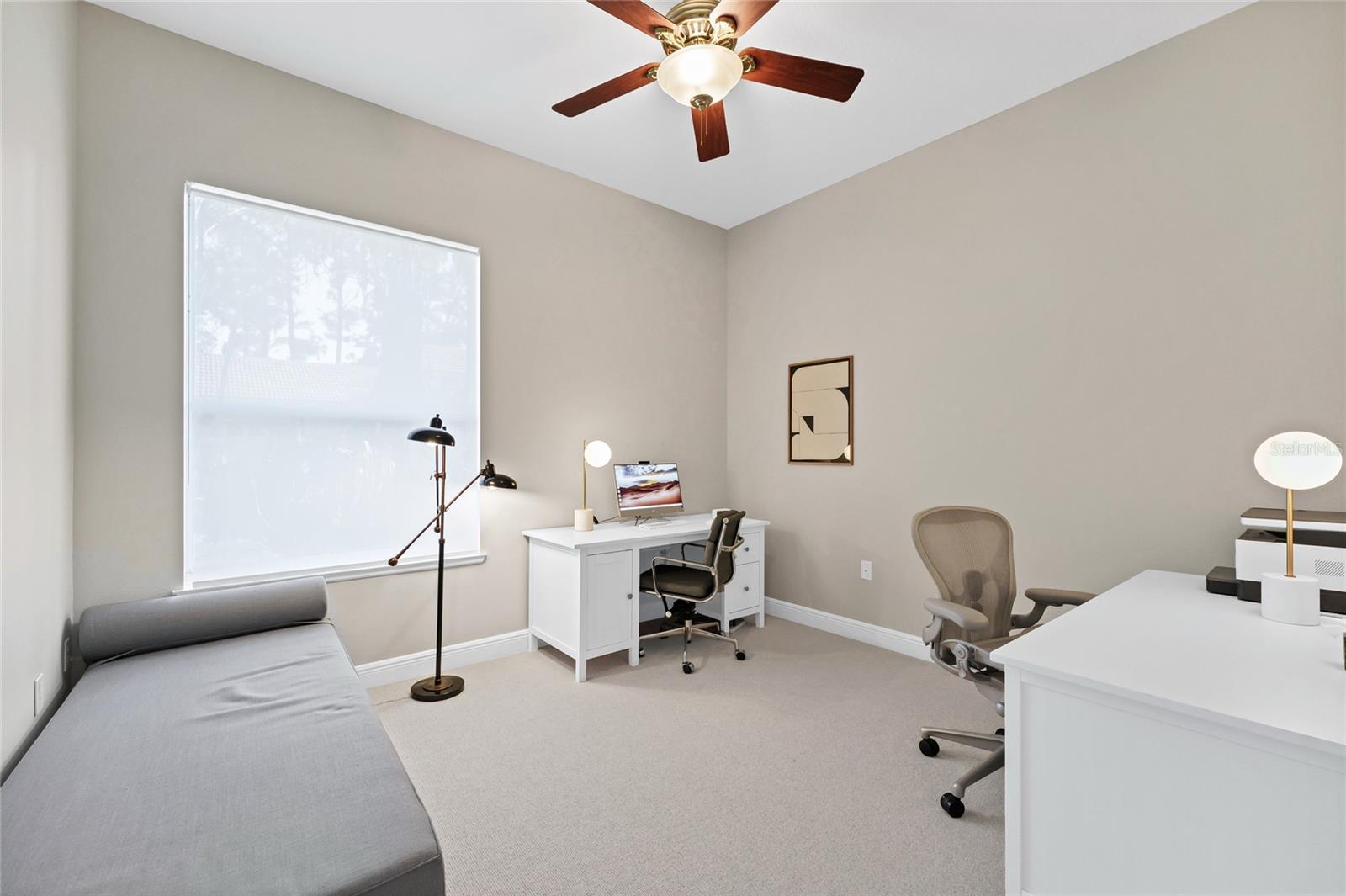 Listing photo id 31 for 1166 Cambria Bend