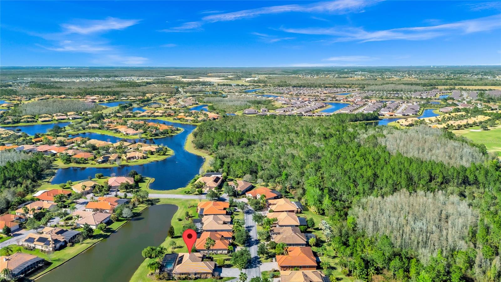 Listing photo id 38 for 1166 Cambria Bend