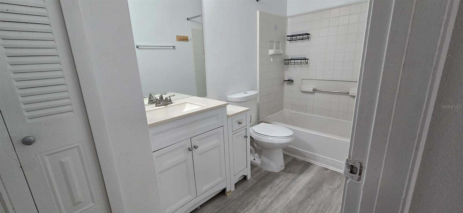 Image 14 of 20 For 3814 Bay Club Circle 204