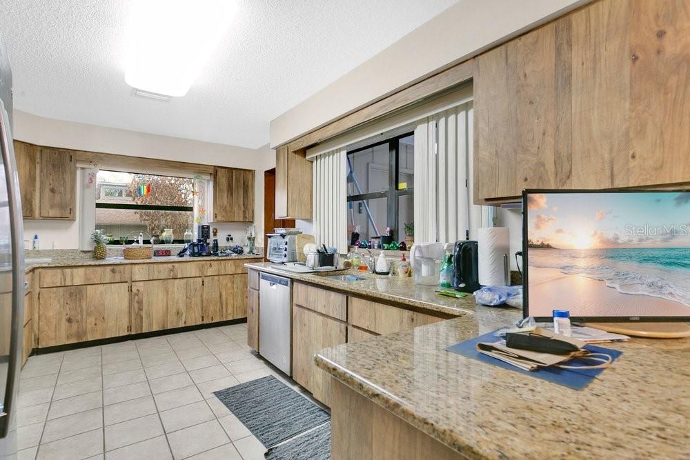 Image 11 of 26 For 2920 Cocovia Way