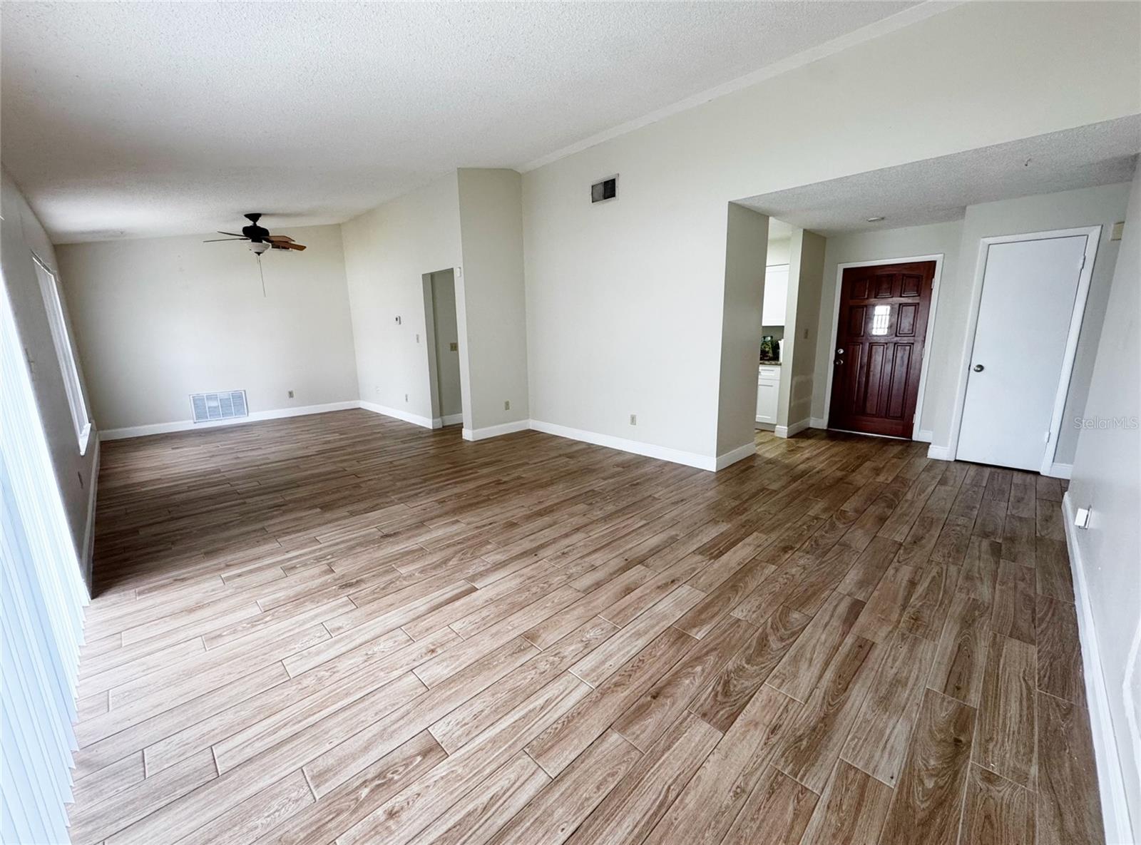 Image 7 of 23 For 12003 Sula Street