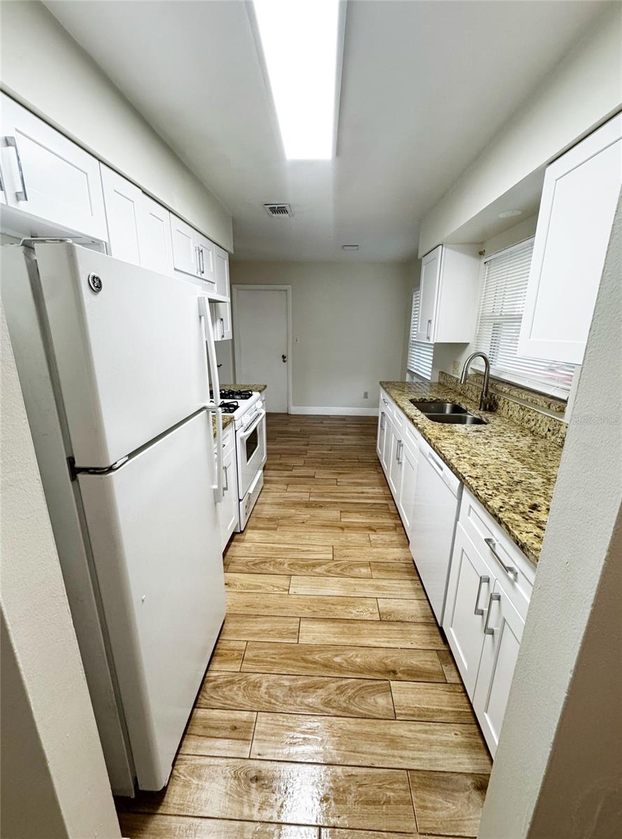 Image 8 of 23 For 12003 Sula Street