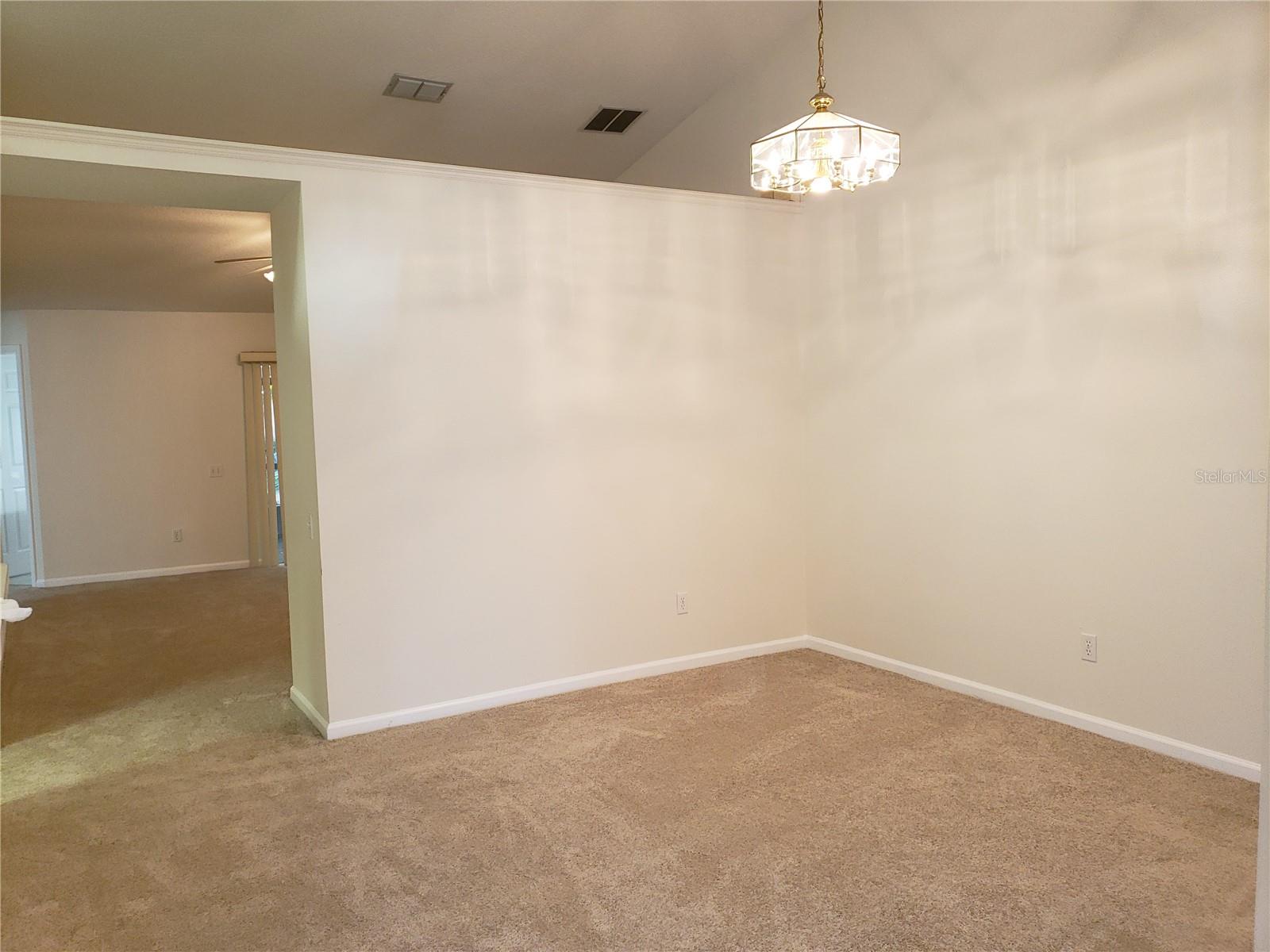 Image 5 of 15 For 394 Hanging Moss Circle