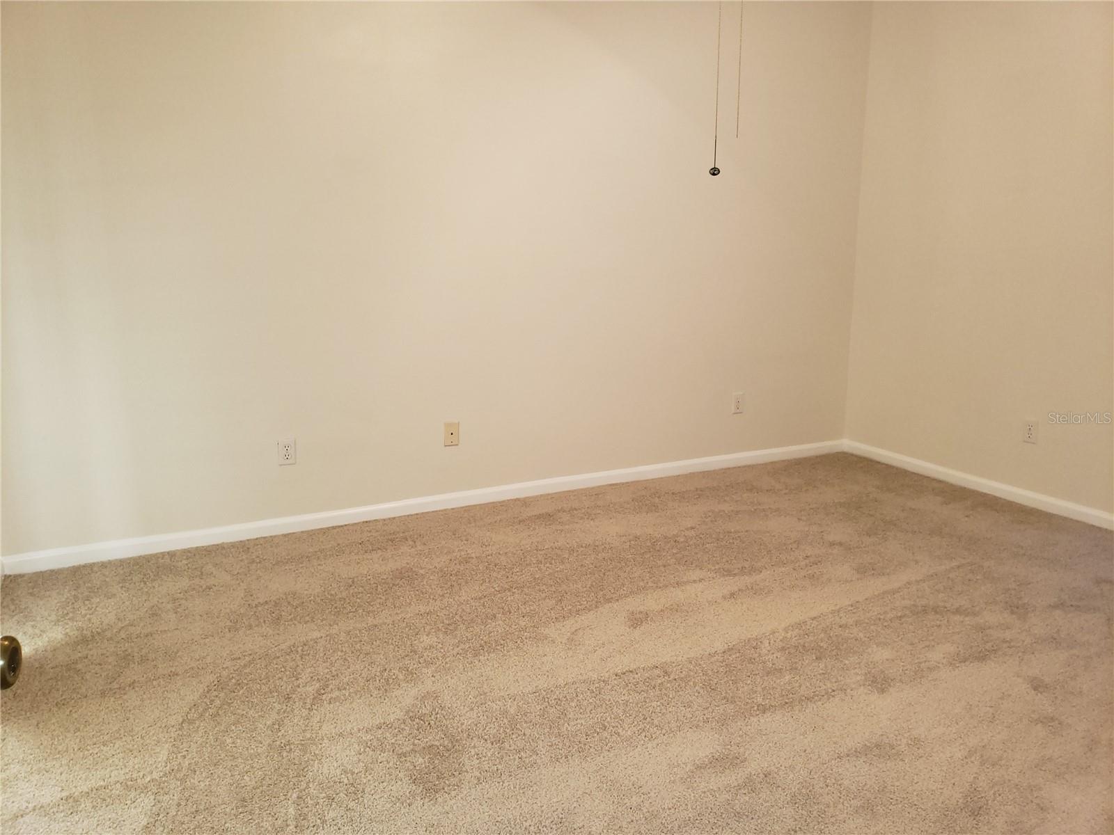 Image 8 of 15 For 394 Hanging Moss Circle