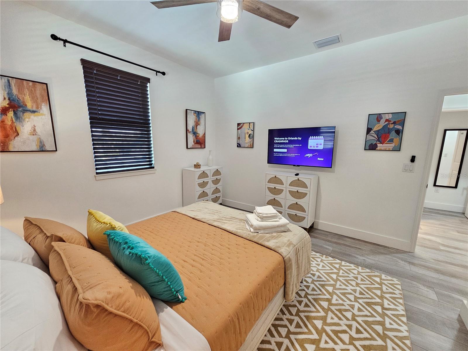 Image 21 of 65 For 2075 Jewell Avenue