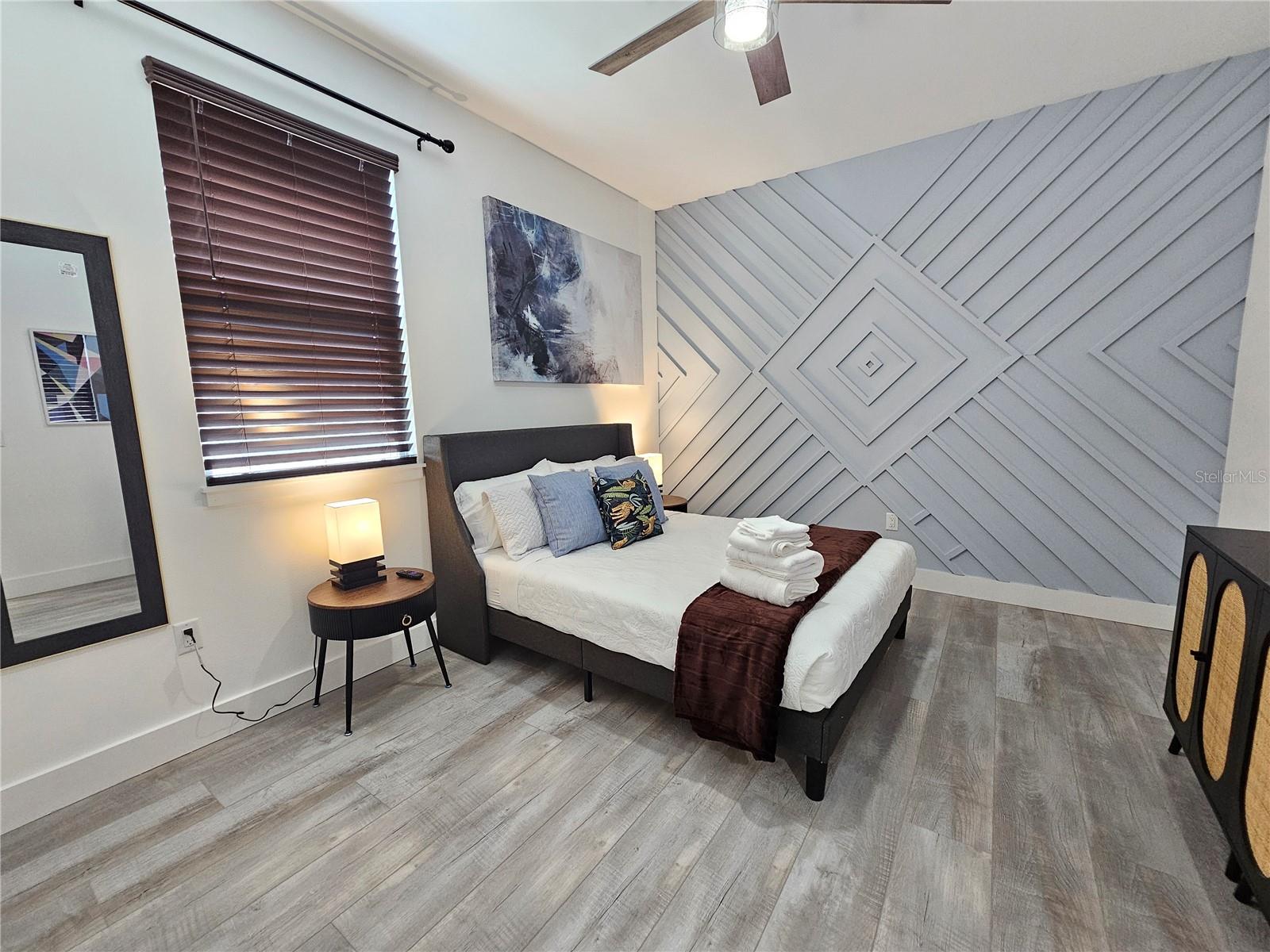 Image 31 of 65 For 2075 Jewell Avenue