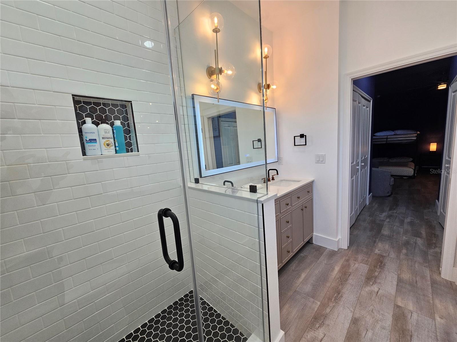 Image 36 of 65 For 2075 Jewell Avenue