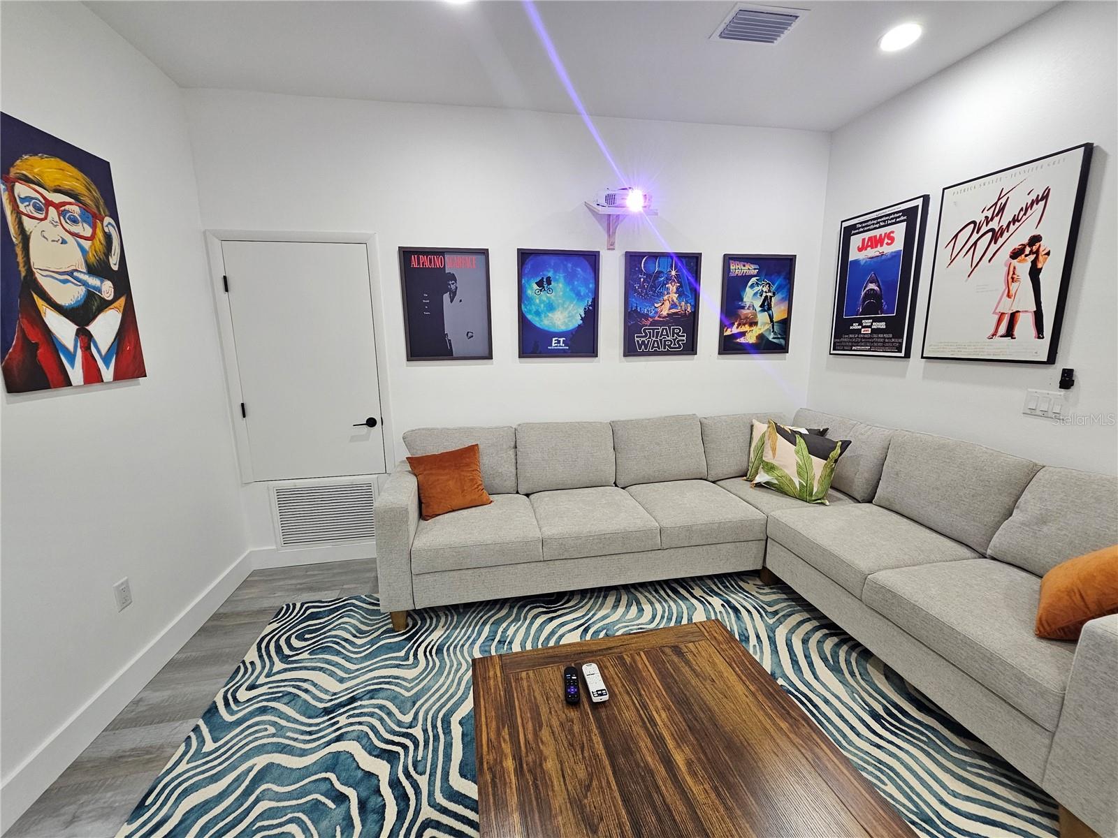 Image 8 of 65 For 2075 Jewell Avenue