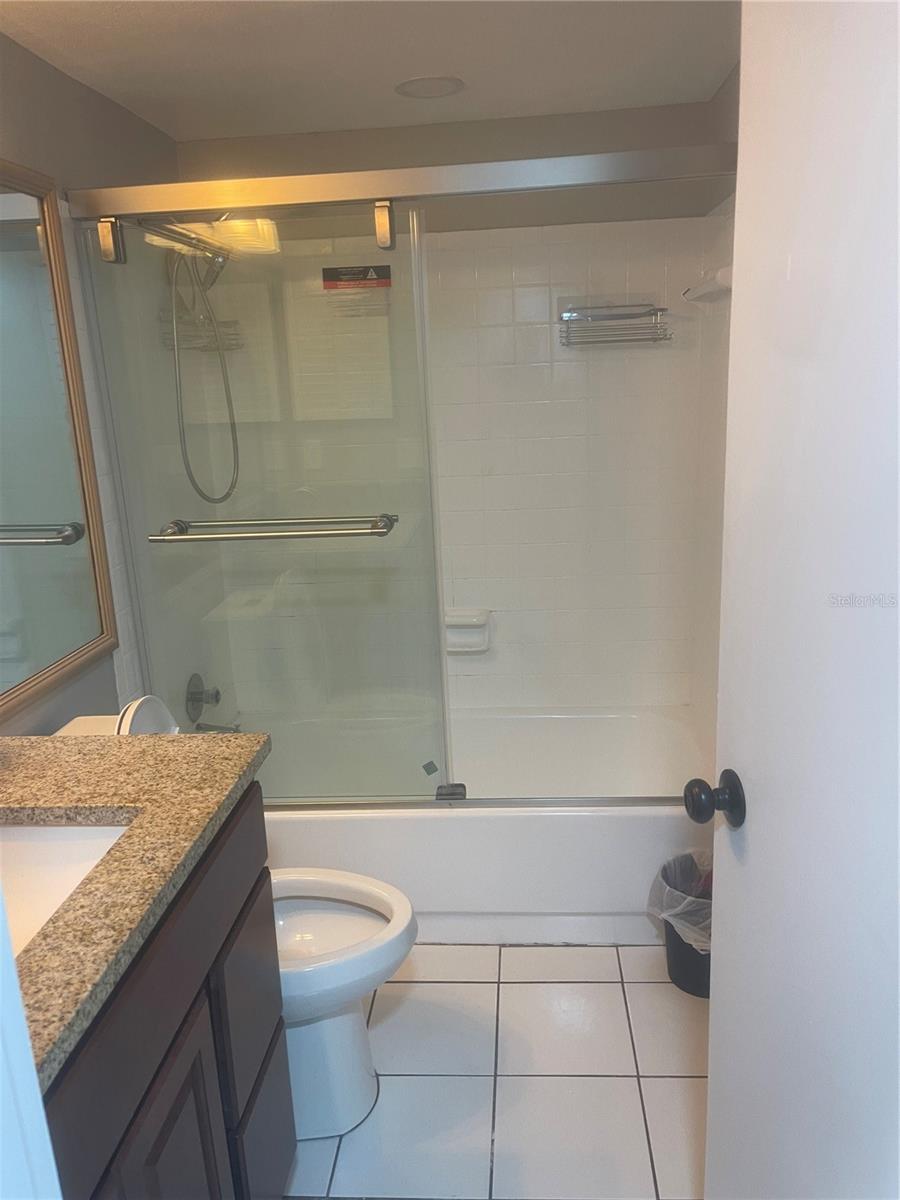 Image 2 of 4 For 4123 Player Circle 509