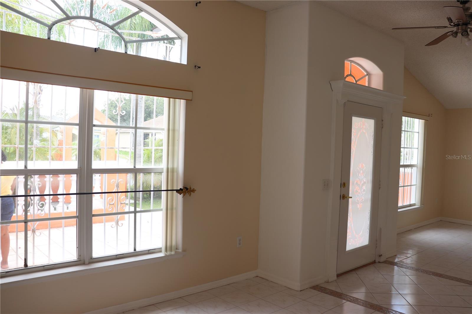 Image 8 of 38 For 413 Martigues Drive