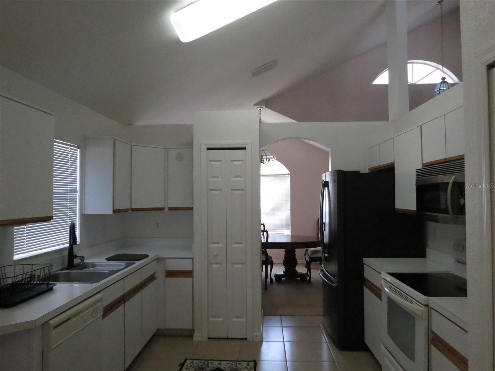 Image 6 of 45 For 151 Pinewood Drive