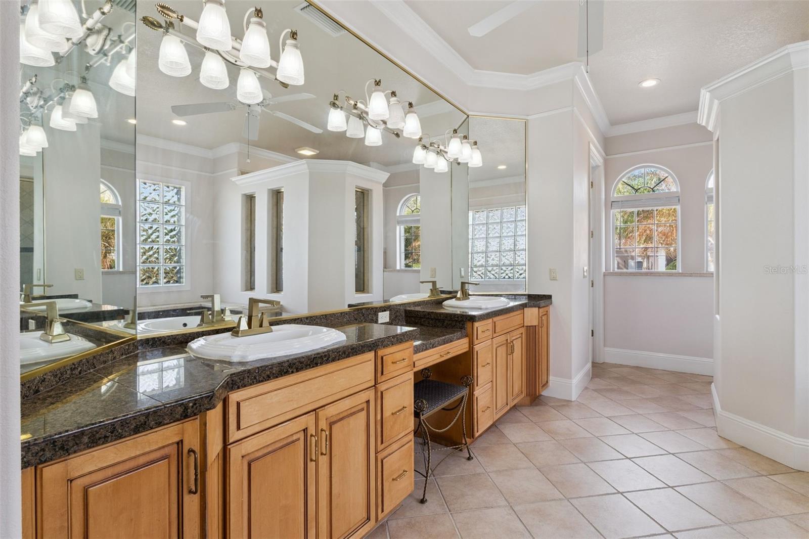 Image 27 of 66 For 10914 Emerald Chase Drive