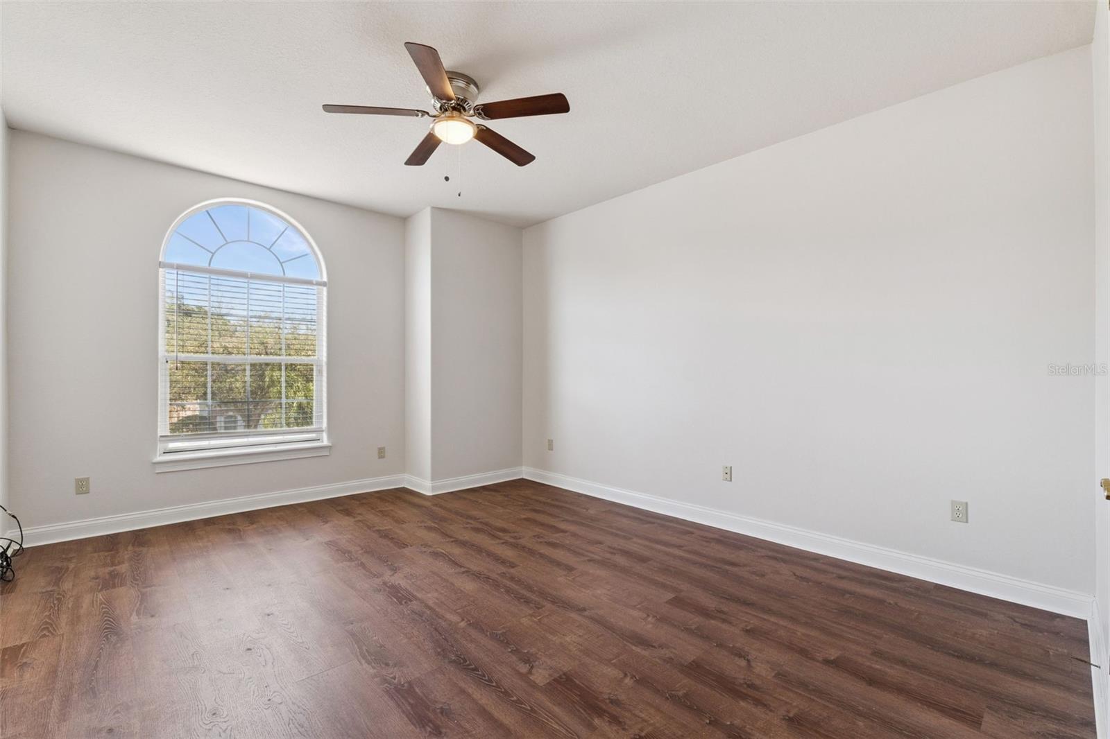 Image 35 of 66 For 10914 Emerald Chase Drive