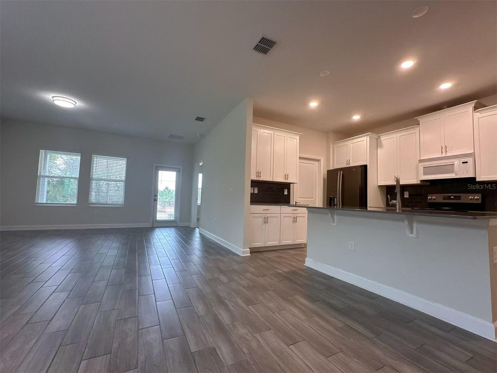 Image 4 of 21 For 2838 American Elm Cove