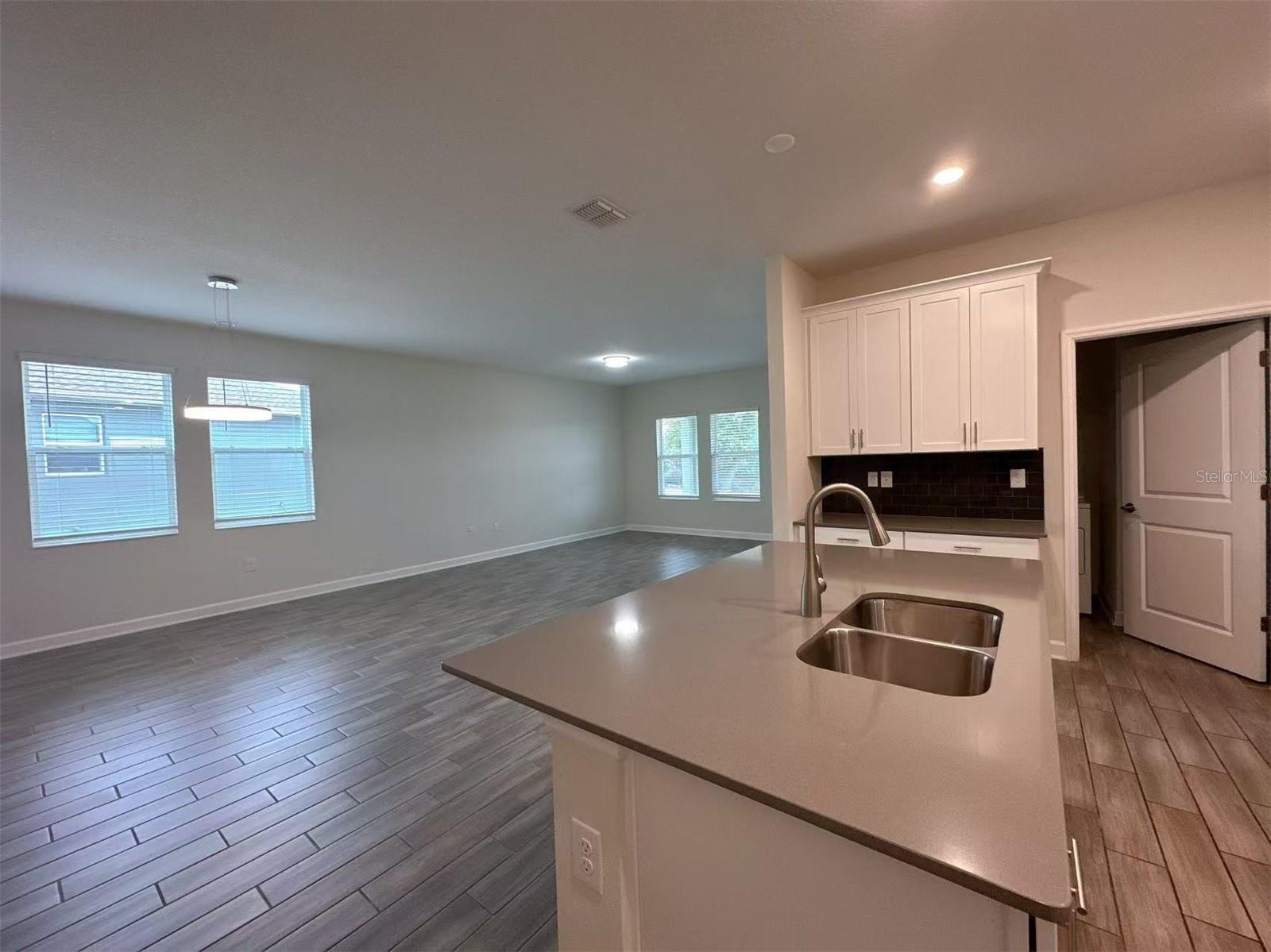 Image 5 of 21 For 2838 American Elm Cove