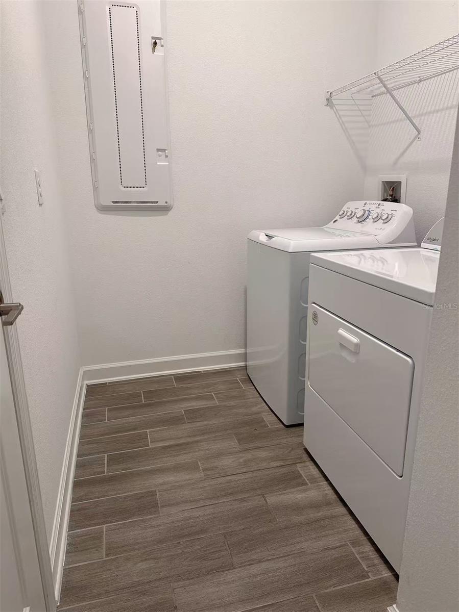 Image 7 of 21 For 2838 American Elm Cove